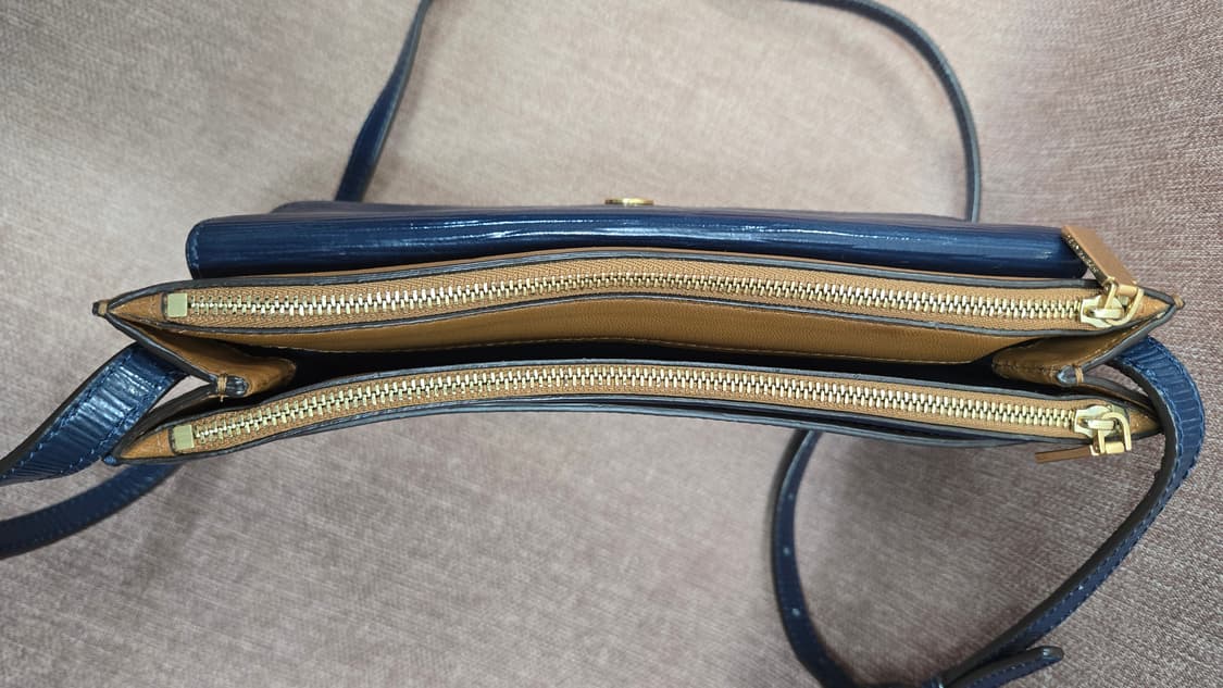 토리버치 가방 네이비/아이보리 크로스백 상품이미지5