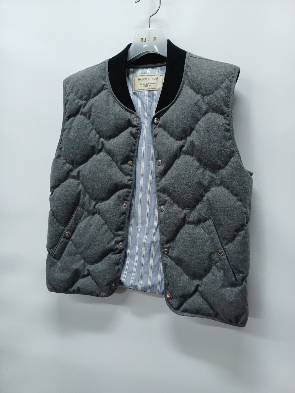 메종키츠네 덕다운 퀼팅 패딩조끼 (여성66~66반) 상품이미지3