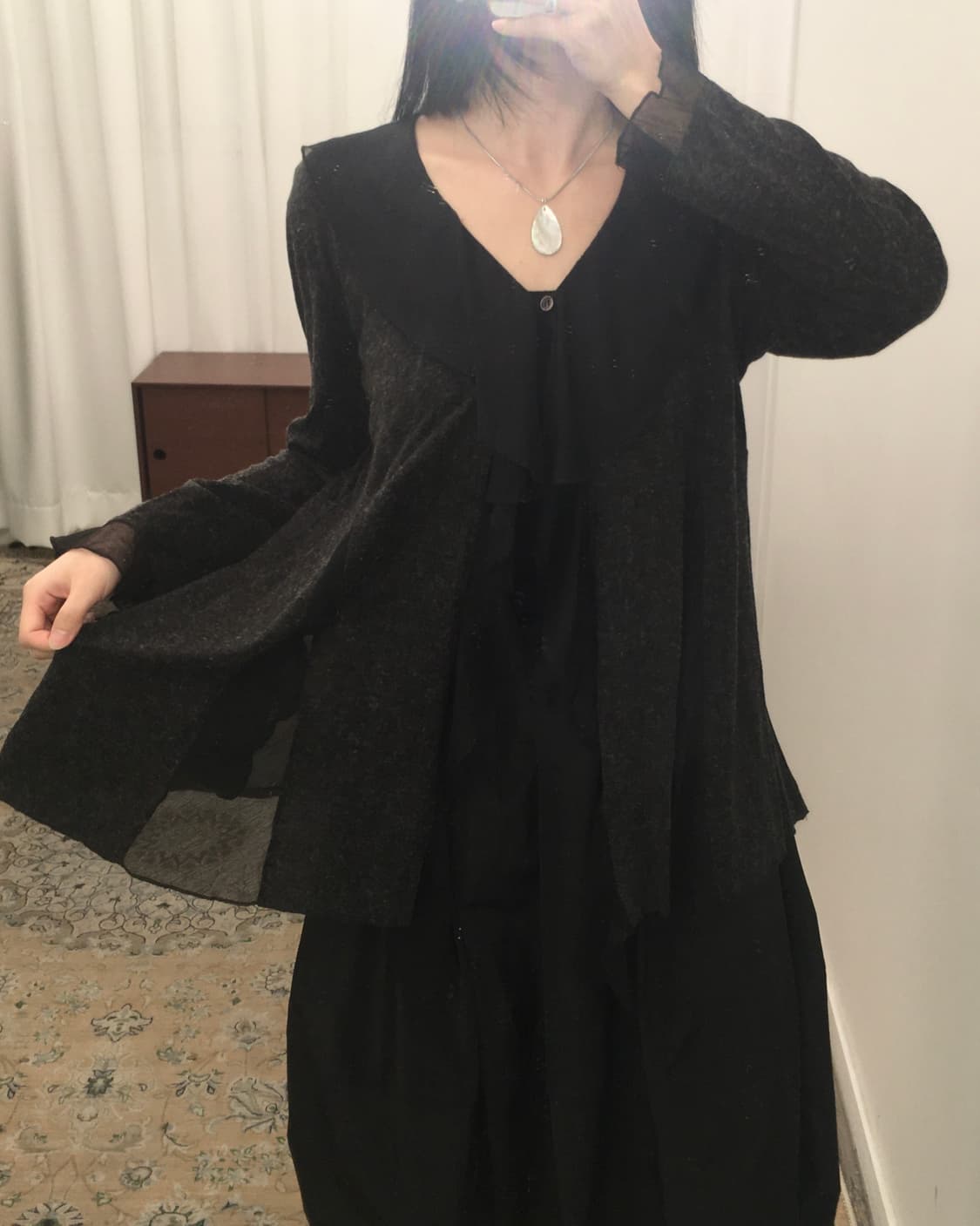 차콜 프릴 니트 상품이미지5