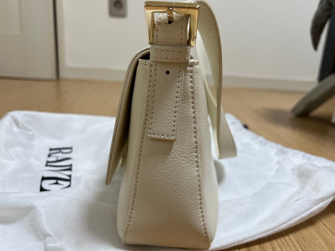 레이브 숄더백 상품이미지3