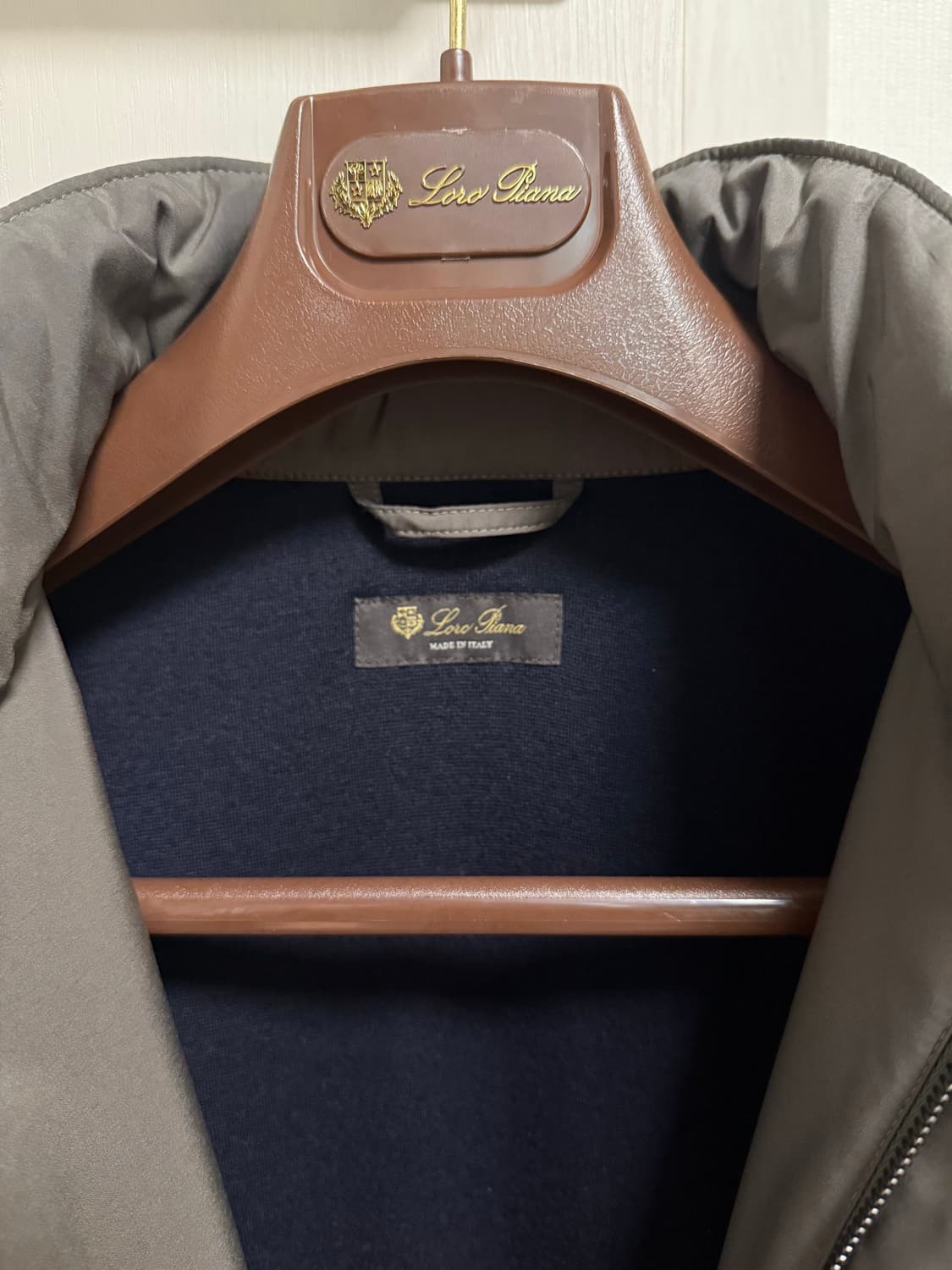 로로피아나 트레블러자켓 48사이즈 상품이미지3