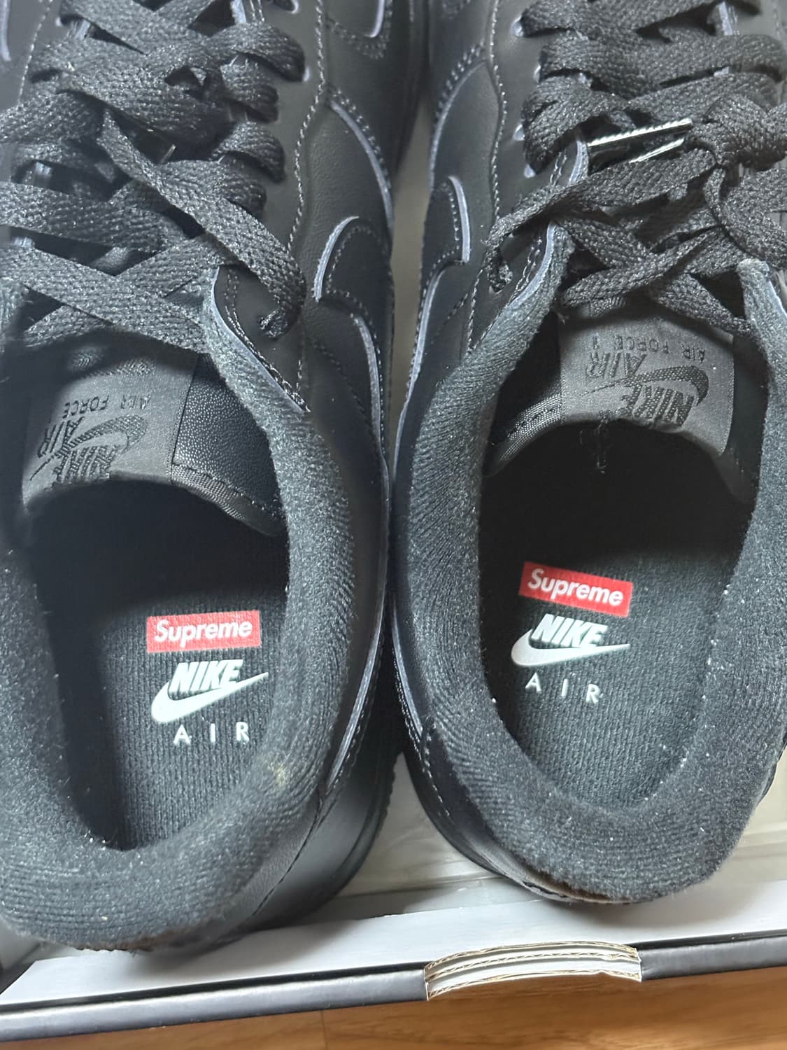 나이키 x 슈프림 에어포스 블랙 상품이미지2