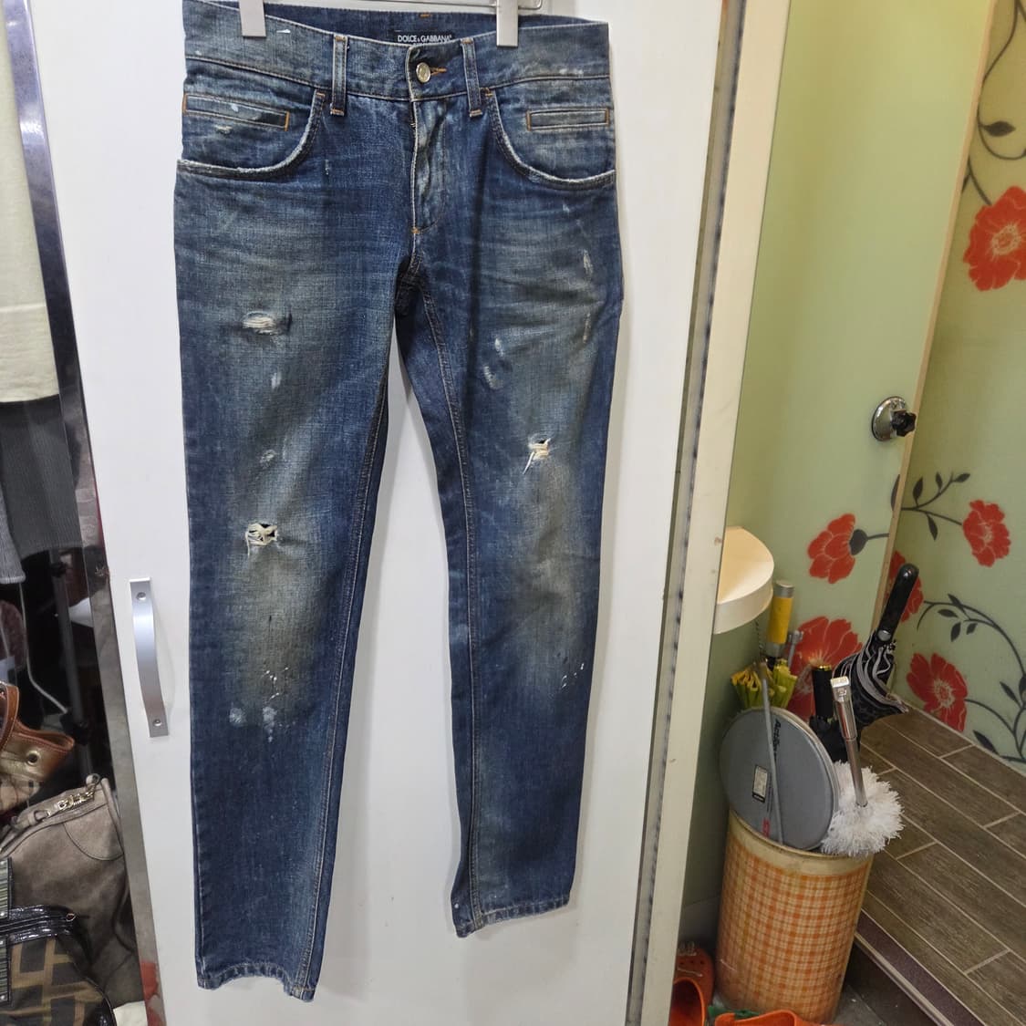 돌체앤가바나 페인팅 디스트로이드 진 상품이미지1