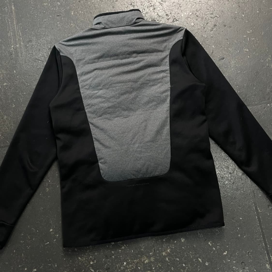 100 데상트 하이브리드 방풍 자켓 상품이미지5