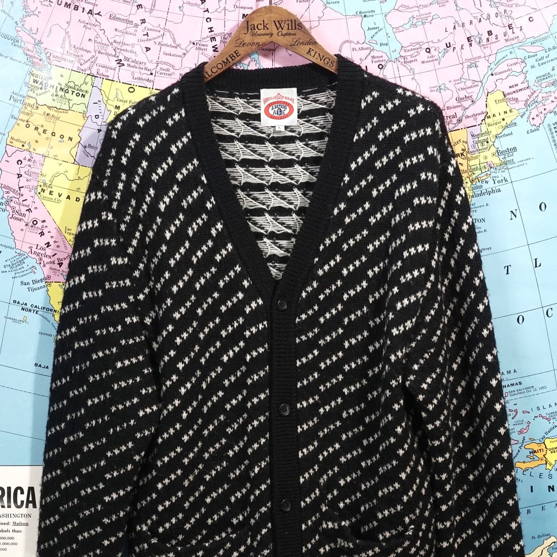 베이프 패턴 울 가디건 상품이미지4