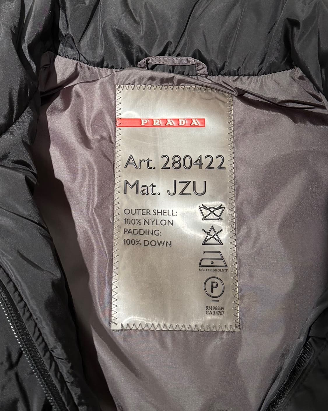 프라다 블랙 베이직 패딩 베스트 상품이미지7