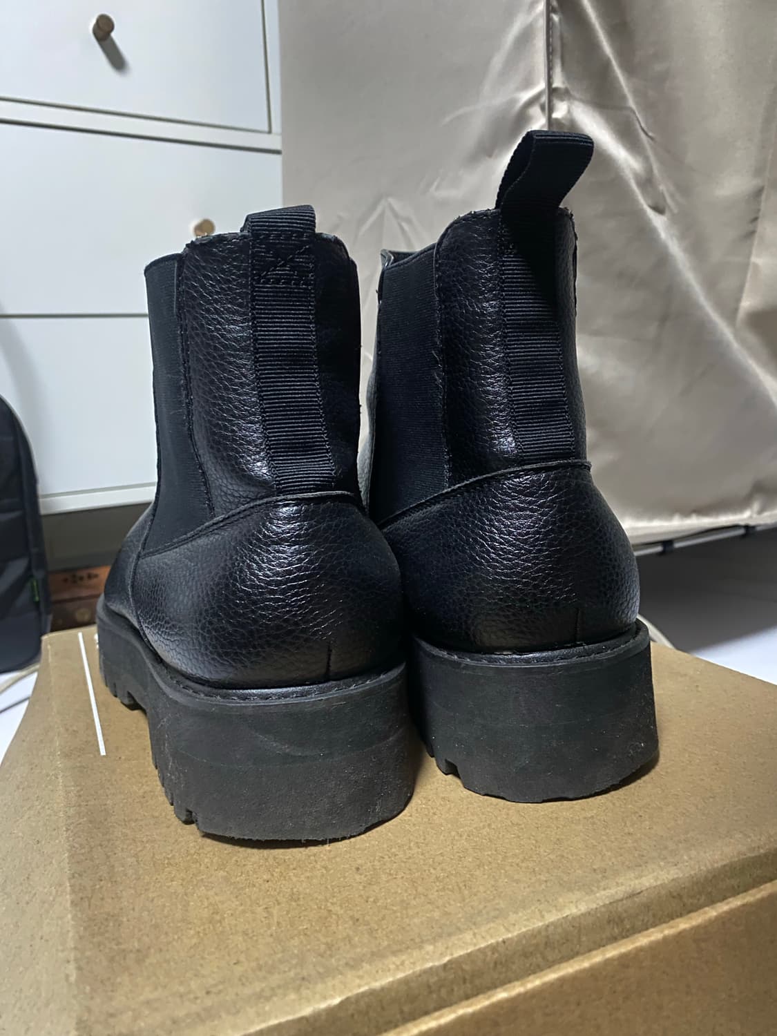 asos 아소스 faux leather 첼시부츠 상품이미지3