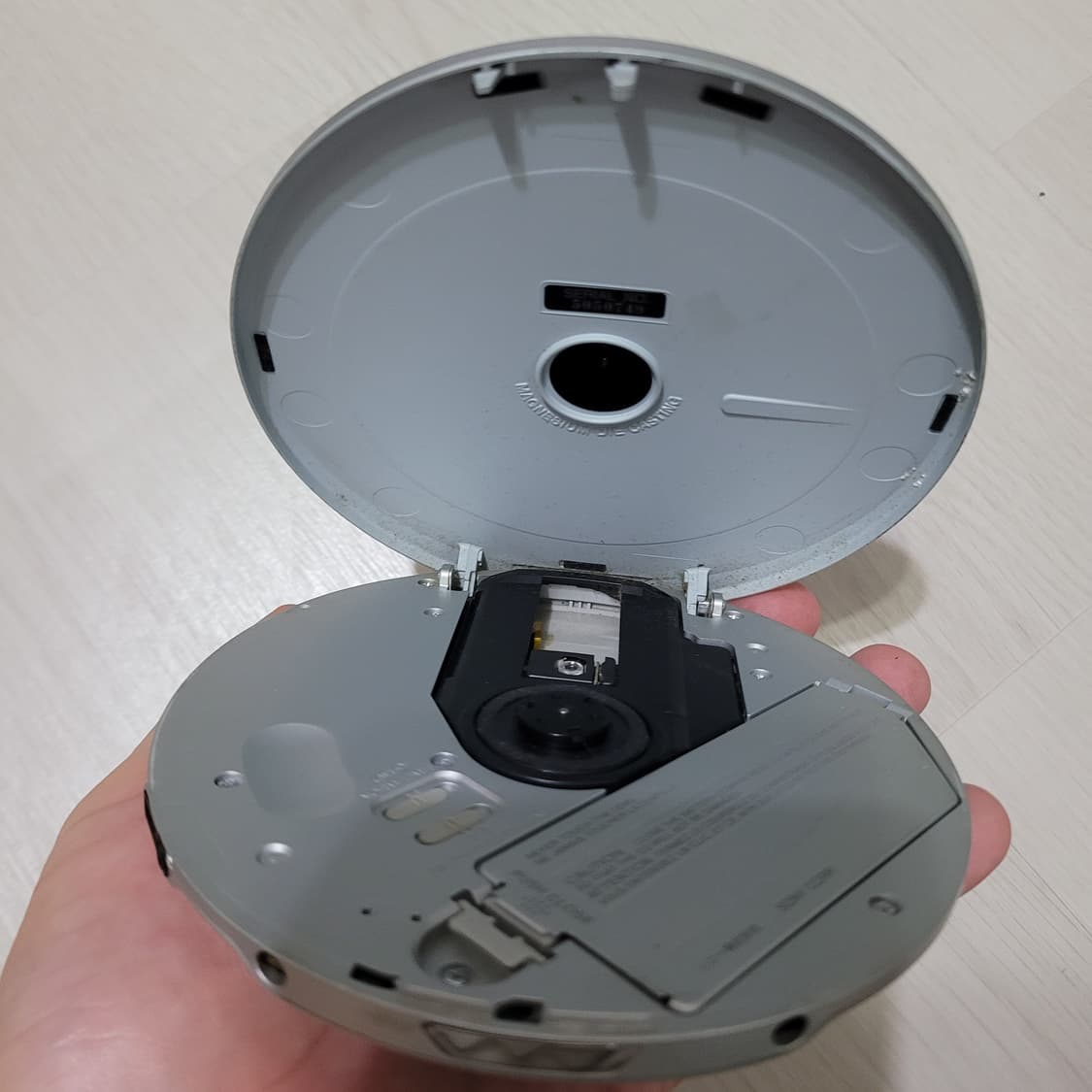 소니 CD 워크맨 D-EJ1000 실버  상품이미지4