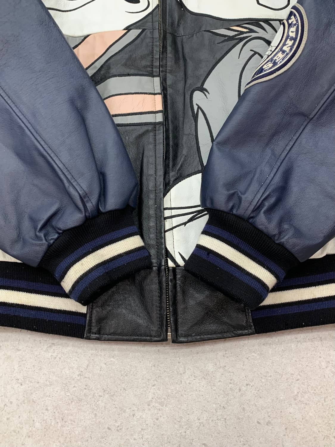 Looneytunes 루니툰즈 벅스버니 가죽자켓 상품이미지6