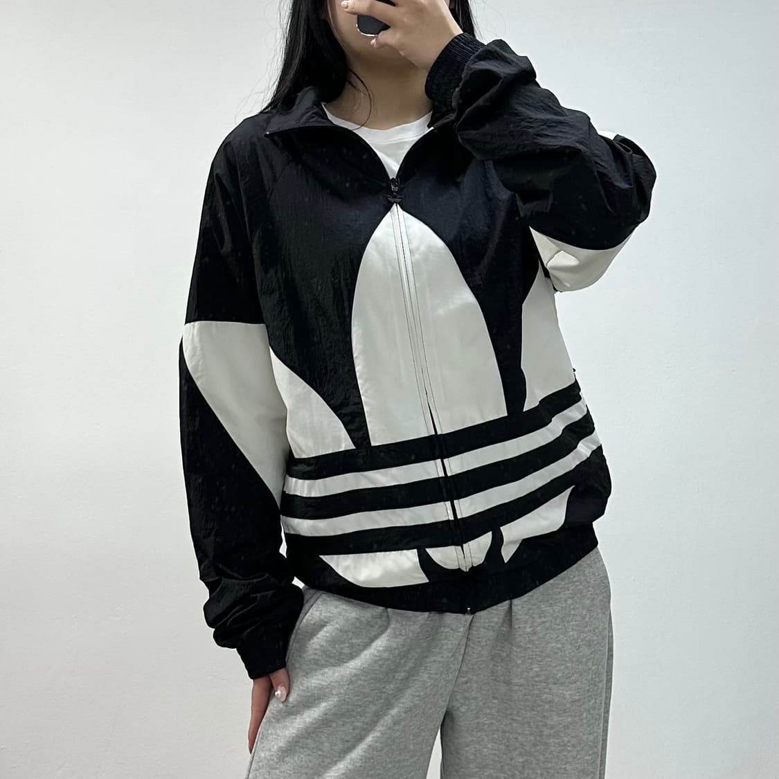 아디다스 빅 트레포일 로고 바람막이 자켓 상품이미지1