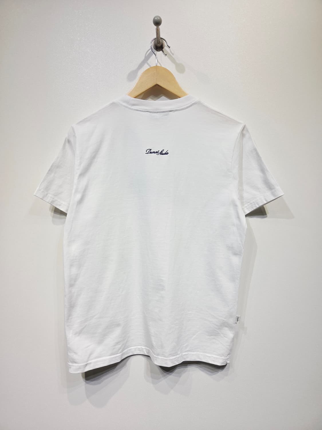 던스트(Dunst) 유니섹스 체인 로고 반팔 티셔츠 상품이미지6