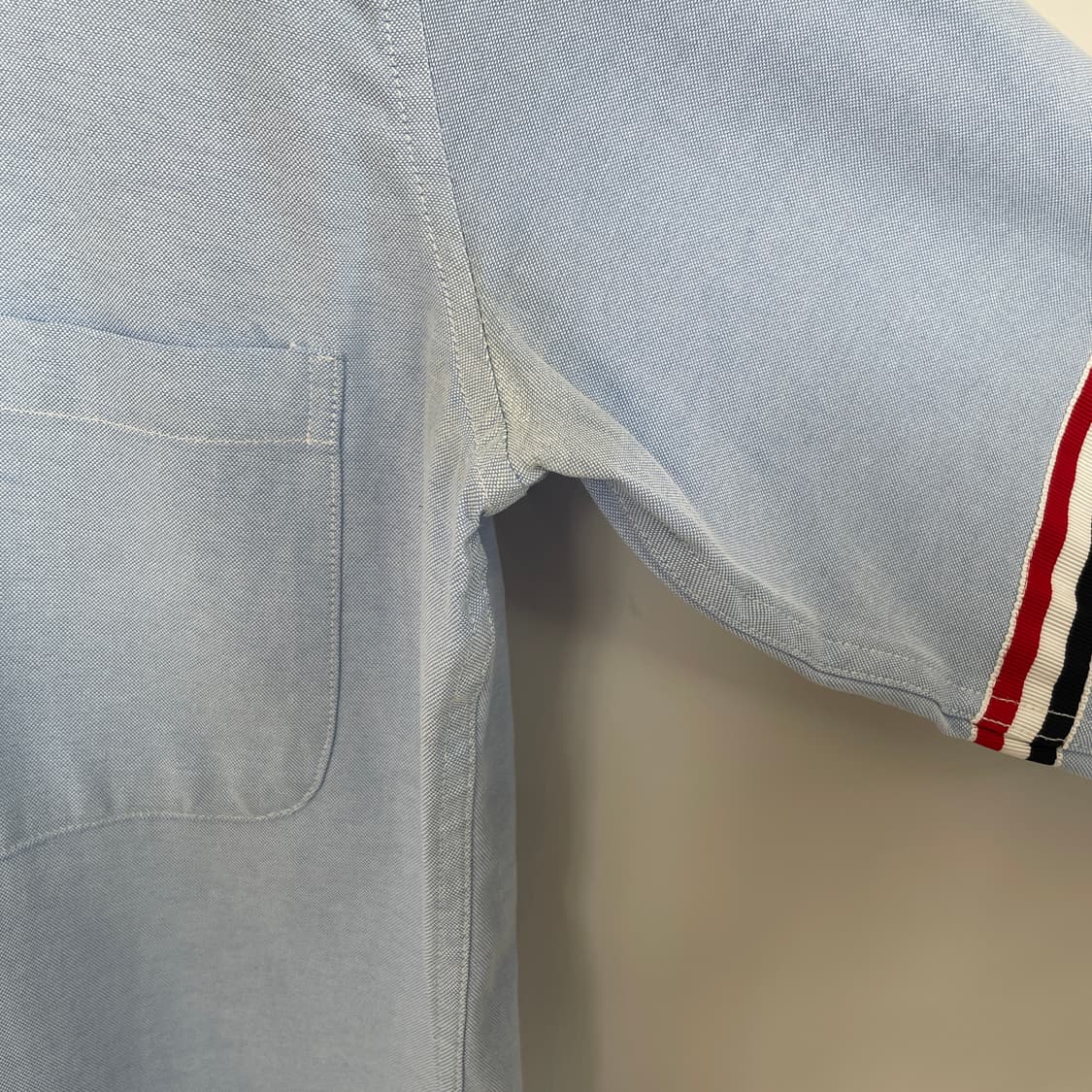 톰브라운 옥스포드 스트라이프 그로그랭 암밴드 클래식 셔츠 상품이미지6