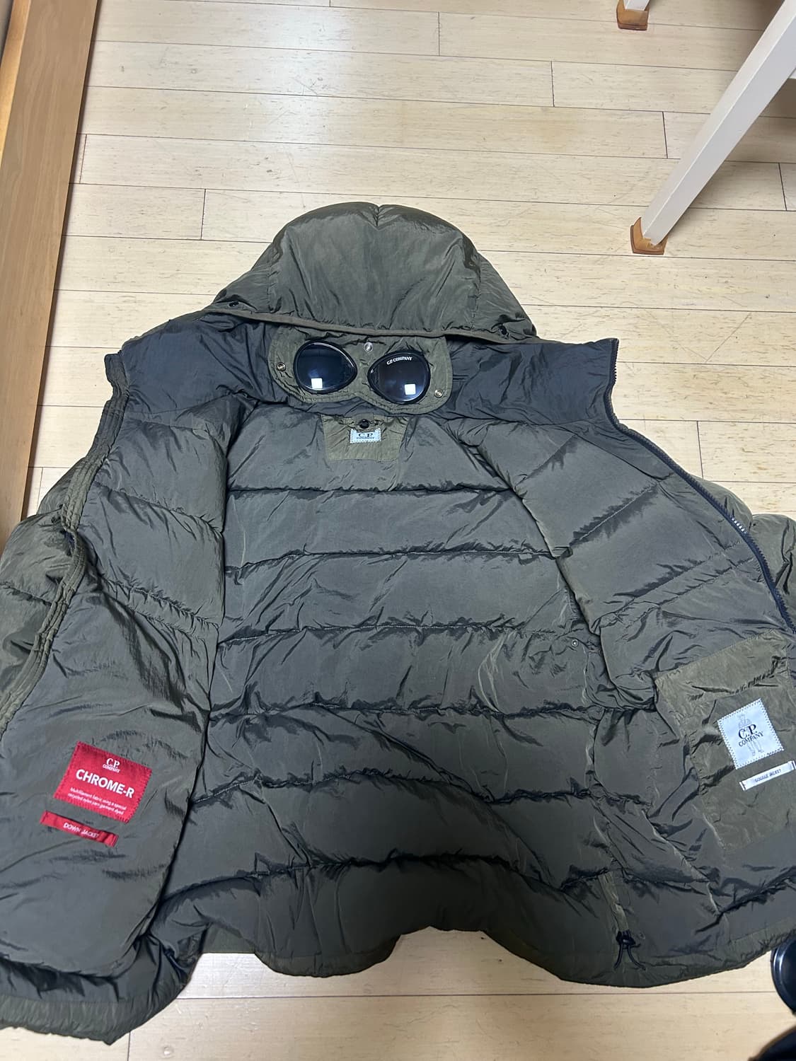 24FW cp컴퍼니 에코 크롬-r 고글패딩 상품이미지2