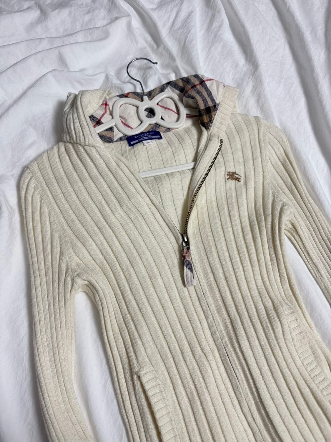 버버리 바닐라 니트집업 상품이미지5