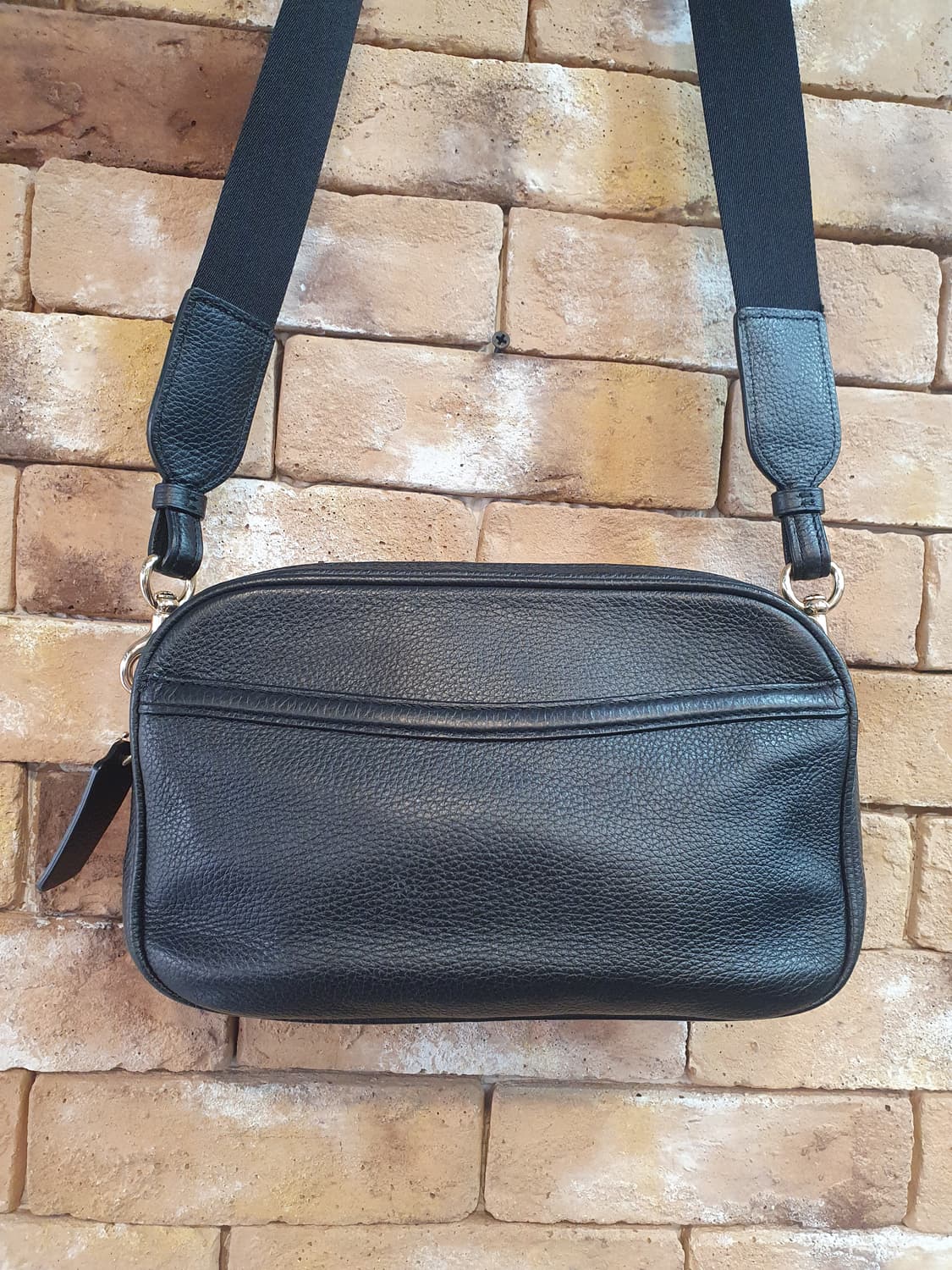 코치 블랙 가죽 크로스백 상품이미지3