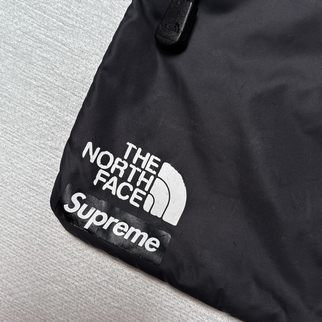 노스페이스x슈프림 크로스백 상품이미지2