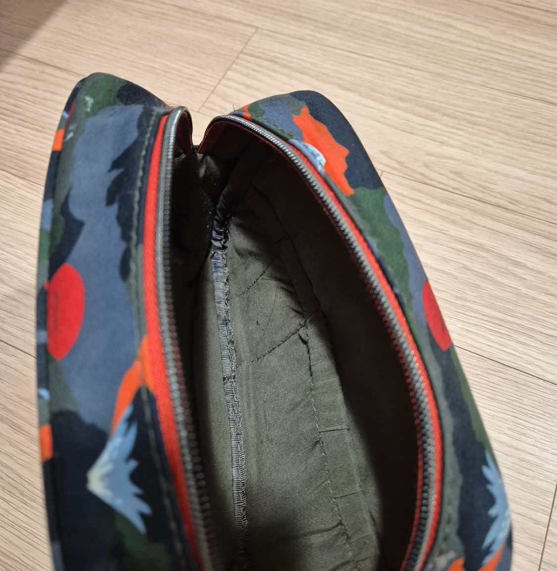 슈에무라 메종키츠네 콜라보 화장품 파우치 상품이미지5