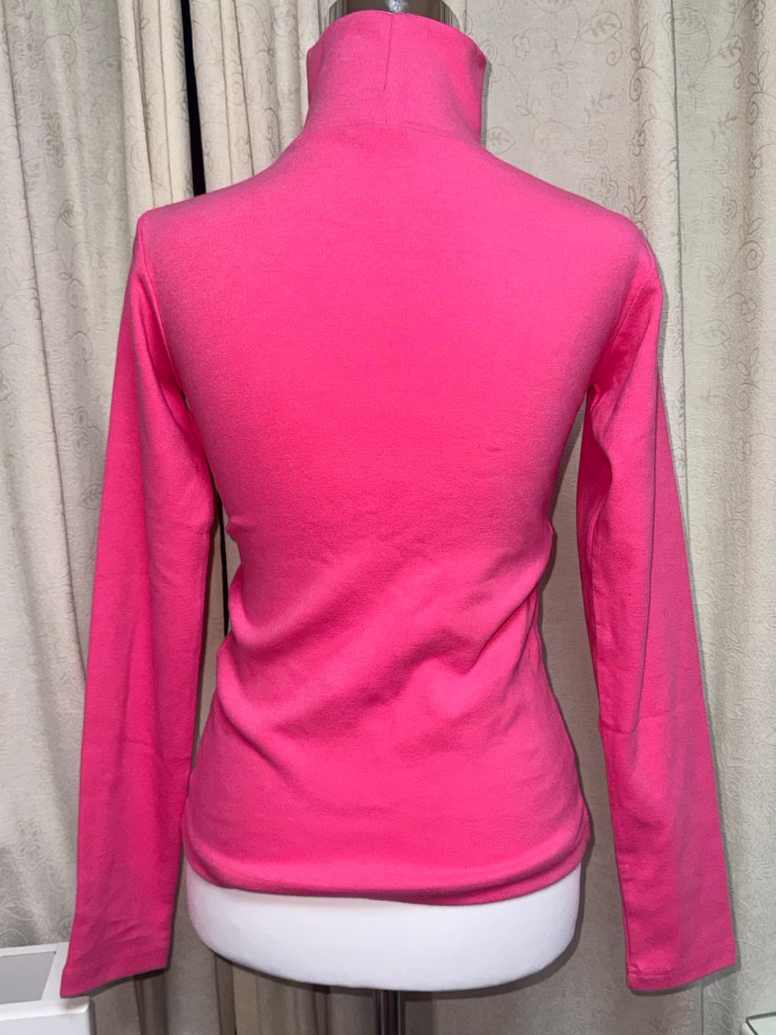 SCULPTOR hot pink turtleneck  상품이미지3