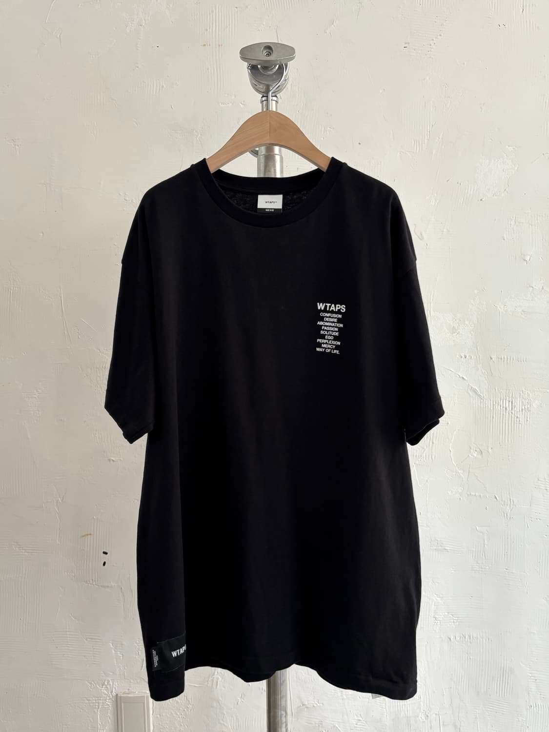 WTAPS 더블탭스 블랙 INGREDIENTS SPEC 티셔츠 상품이미지1