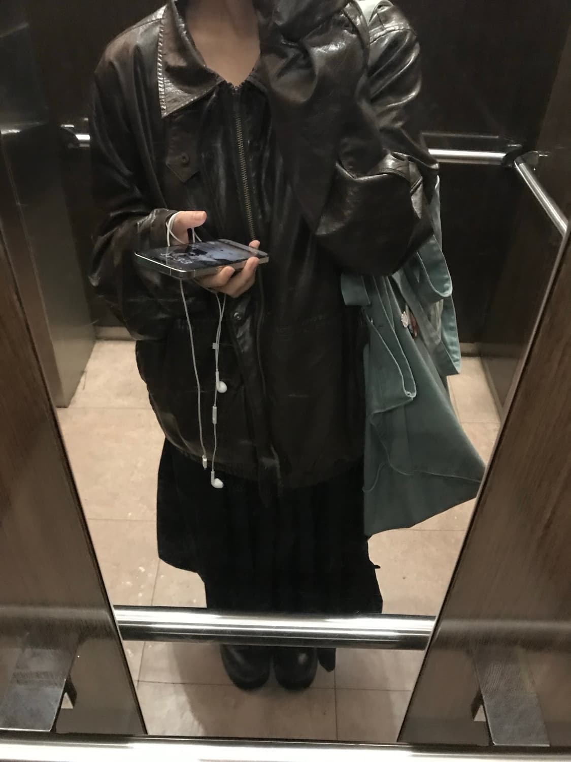 해칭룸 레더자켓 상품이미지3