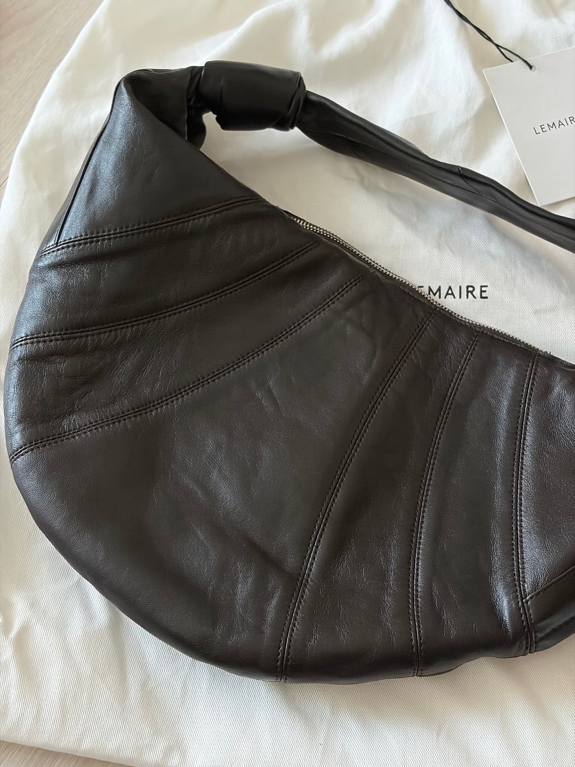 르메르 포춘 크로와상백 소프트 나파레더 다크초콜렛 (미니 X) 상품이미지2