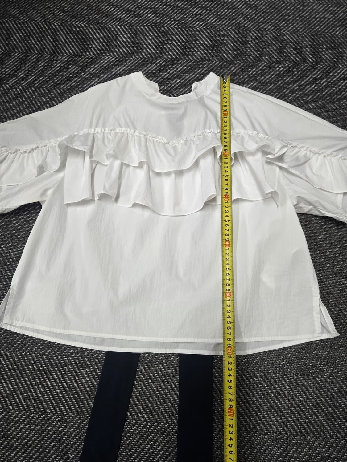 럭키슈에뜨 화이트 프릴 블라우스 반팔 상품이미지8