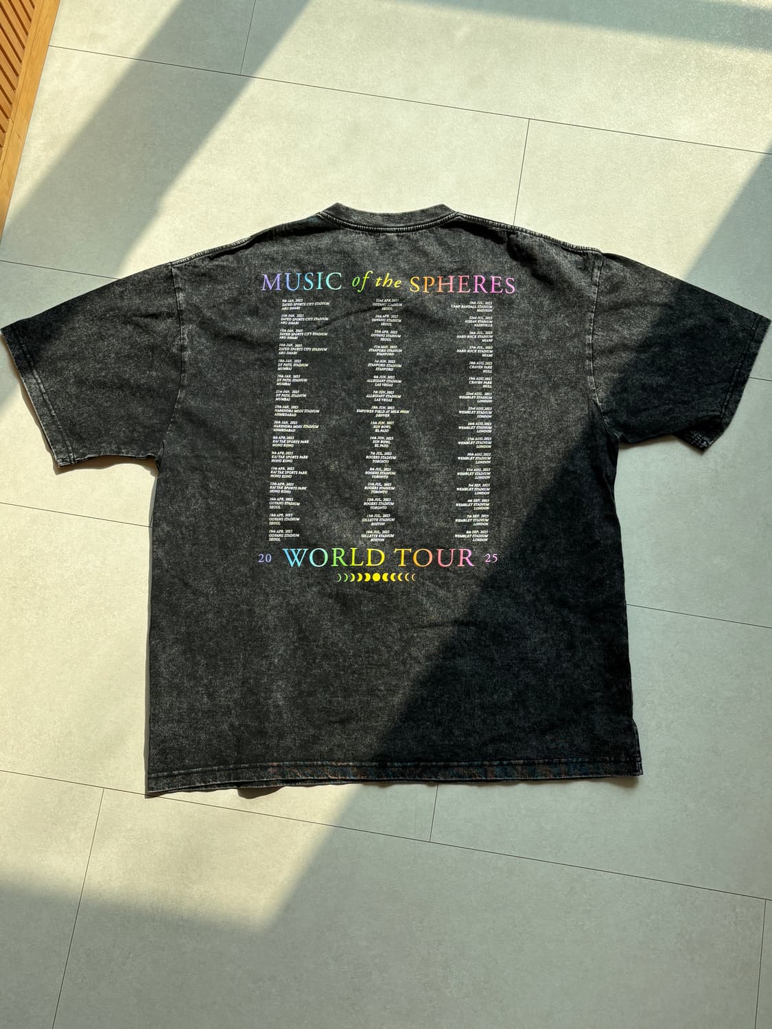 콜드플레이 2025 월드투어 한정 워싱 티 XL 상품이미지3