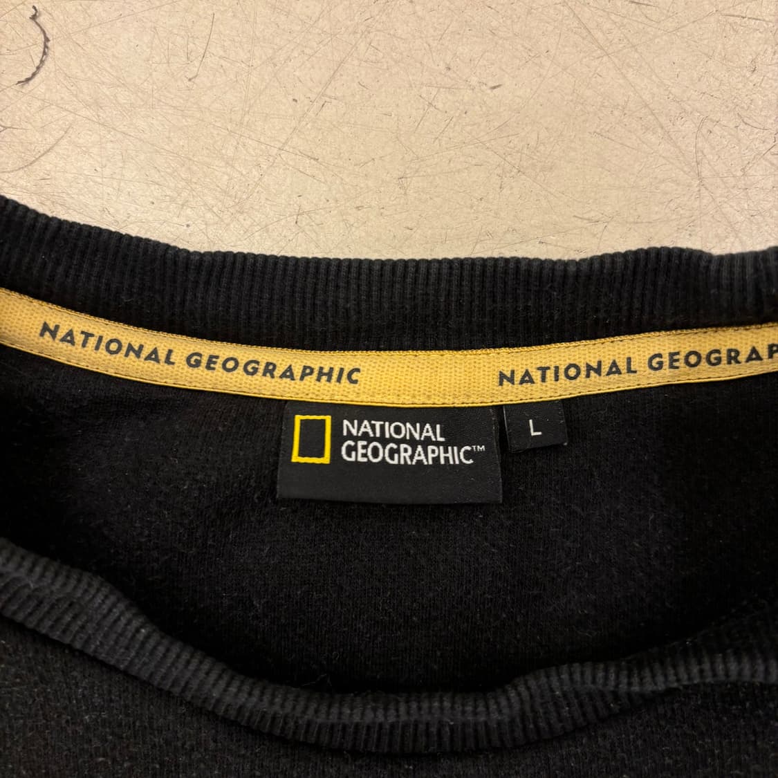 내셔널지오그래픽 스몰로고 맨투맨 상품이미지3