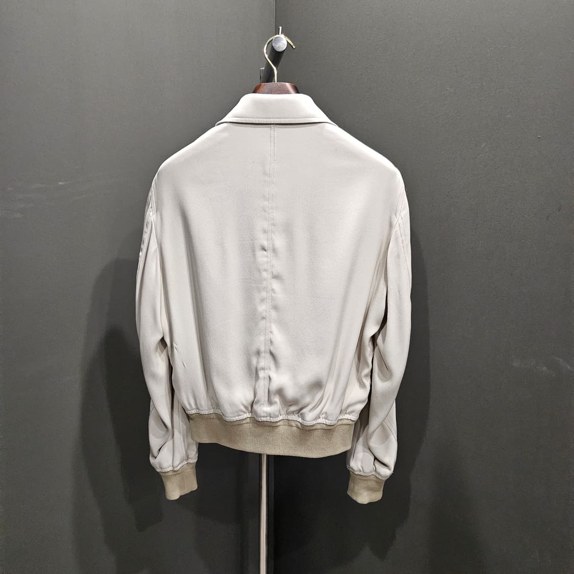 톰포드 가죽 트리밍 실크 새틴 실크 크레이프 리버시블 자켓 상품이미지4