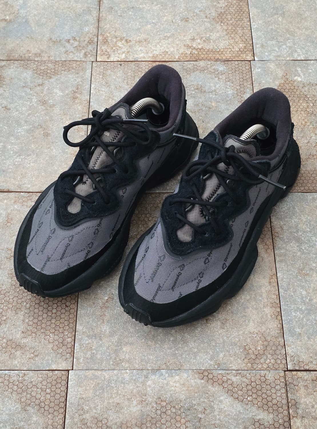 (240)아디다스 오즈위고 그레이 블랙 상품이미지1