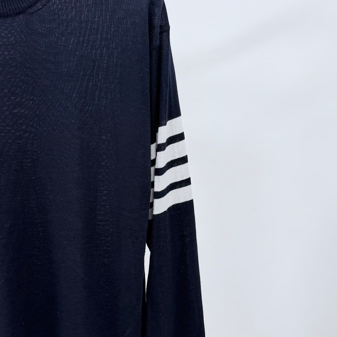 [S+급/5] 톰브라운 사선완장 메리노 울 니트 네이비 상품이미지2