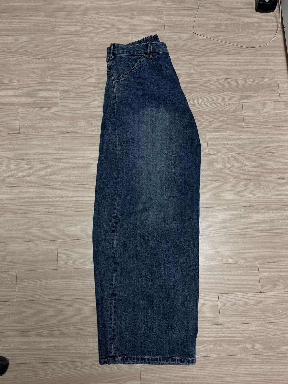 해칭룸 wide curve jean 상품이미지4