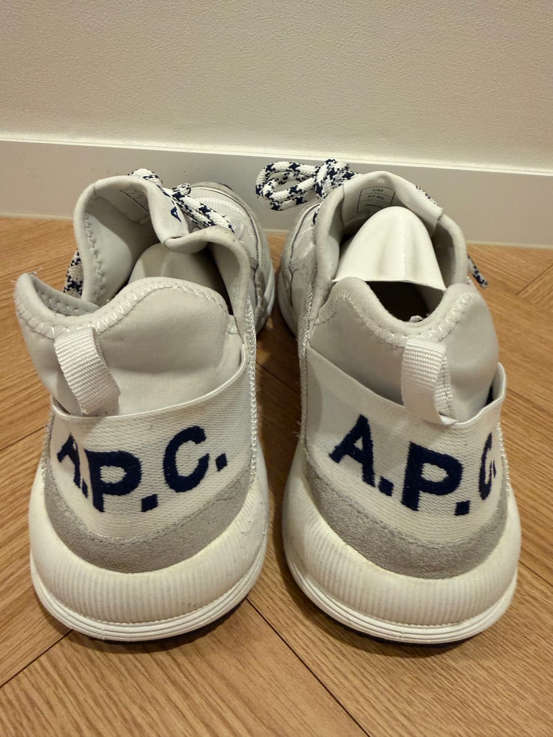 아페쎄 런어라운드 스니커즈 (42사이즈) 상품이미지3