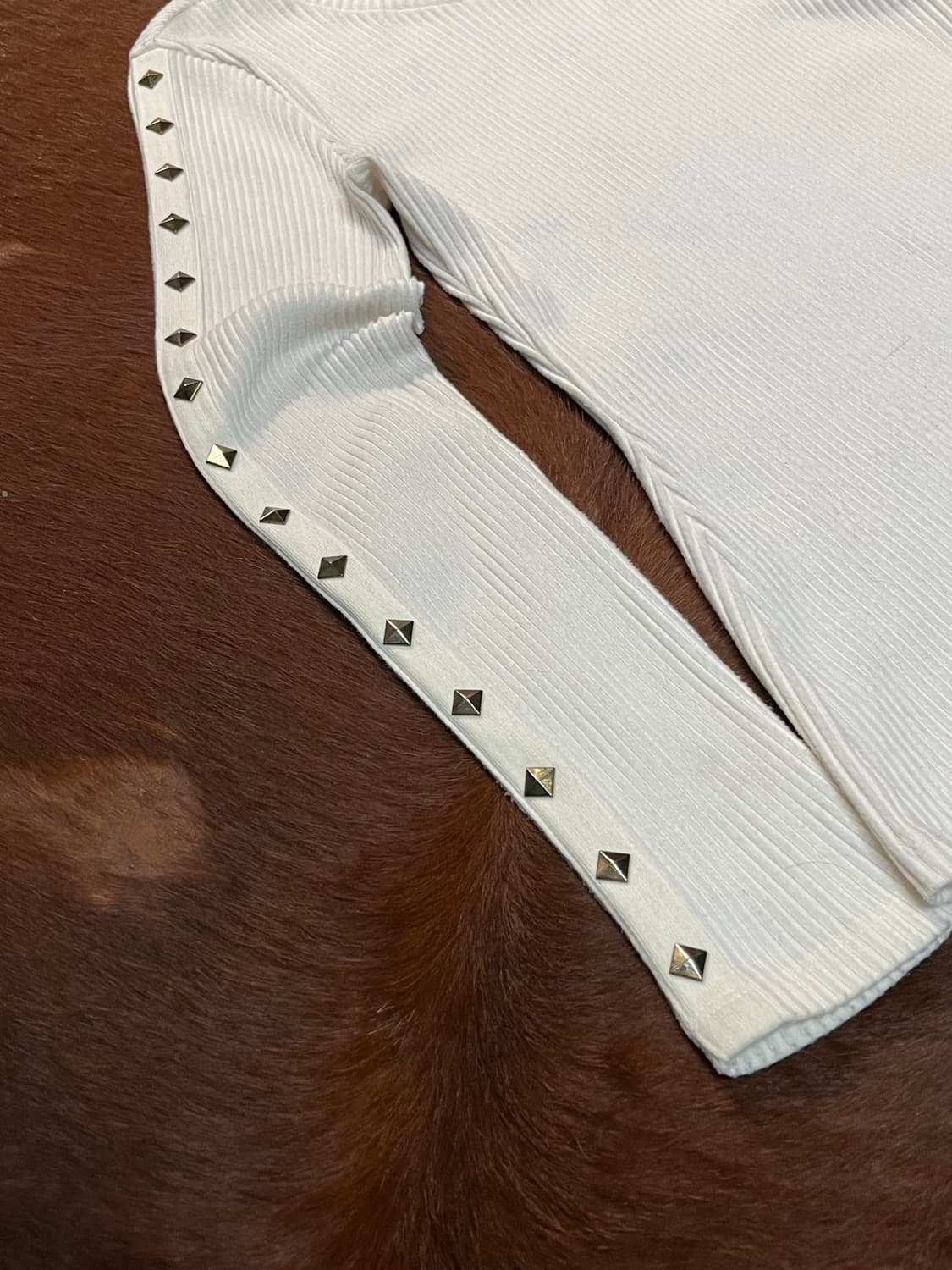 에고이스트 스터드 디테일 롱슬리브 상품이미지6