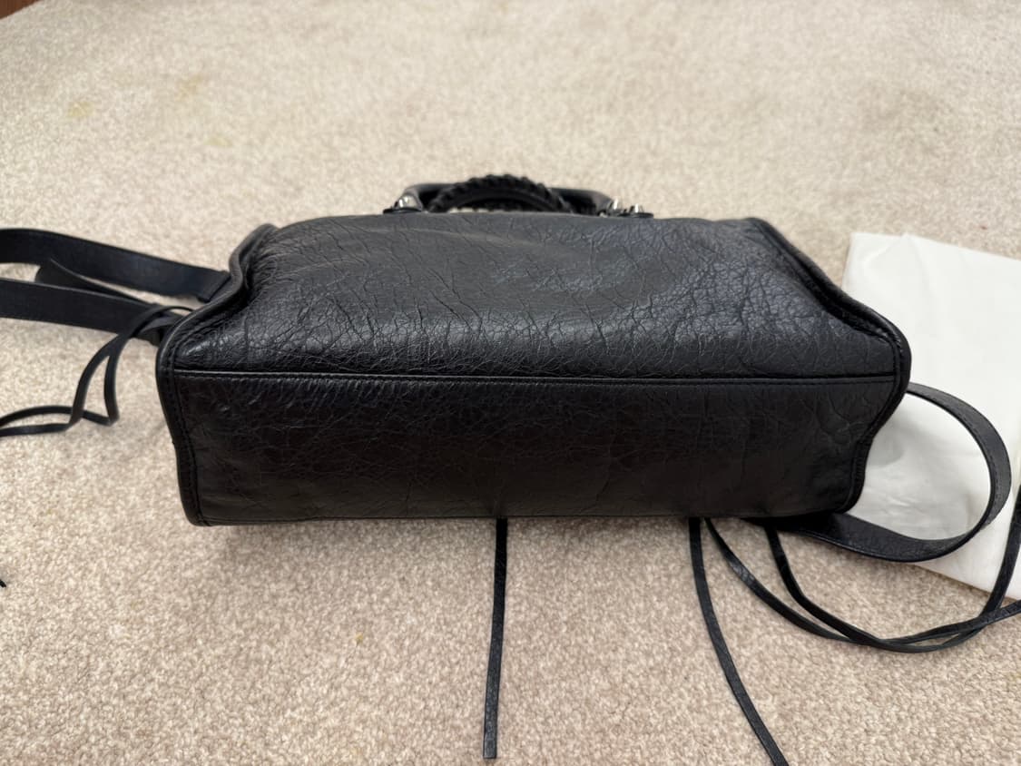 발렌시아가 시티 모터백 블랙 스몰 상품이미지7