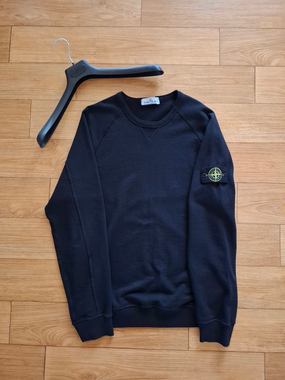 22ss 스톤아일랜드 맨투맨 L 상품이미지2