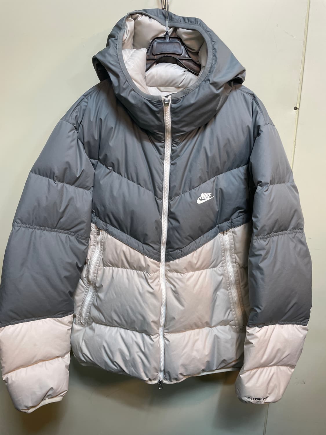 나이키 스톰핏 패딩 상품이미지1