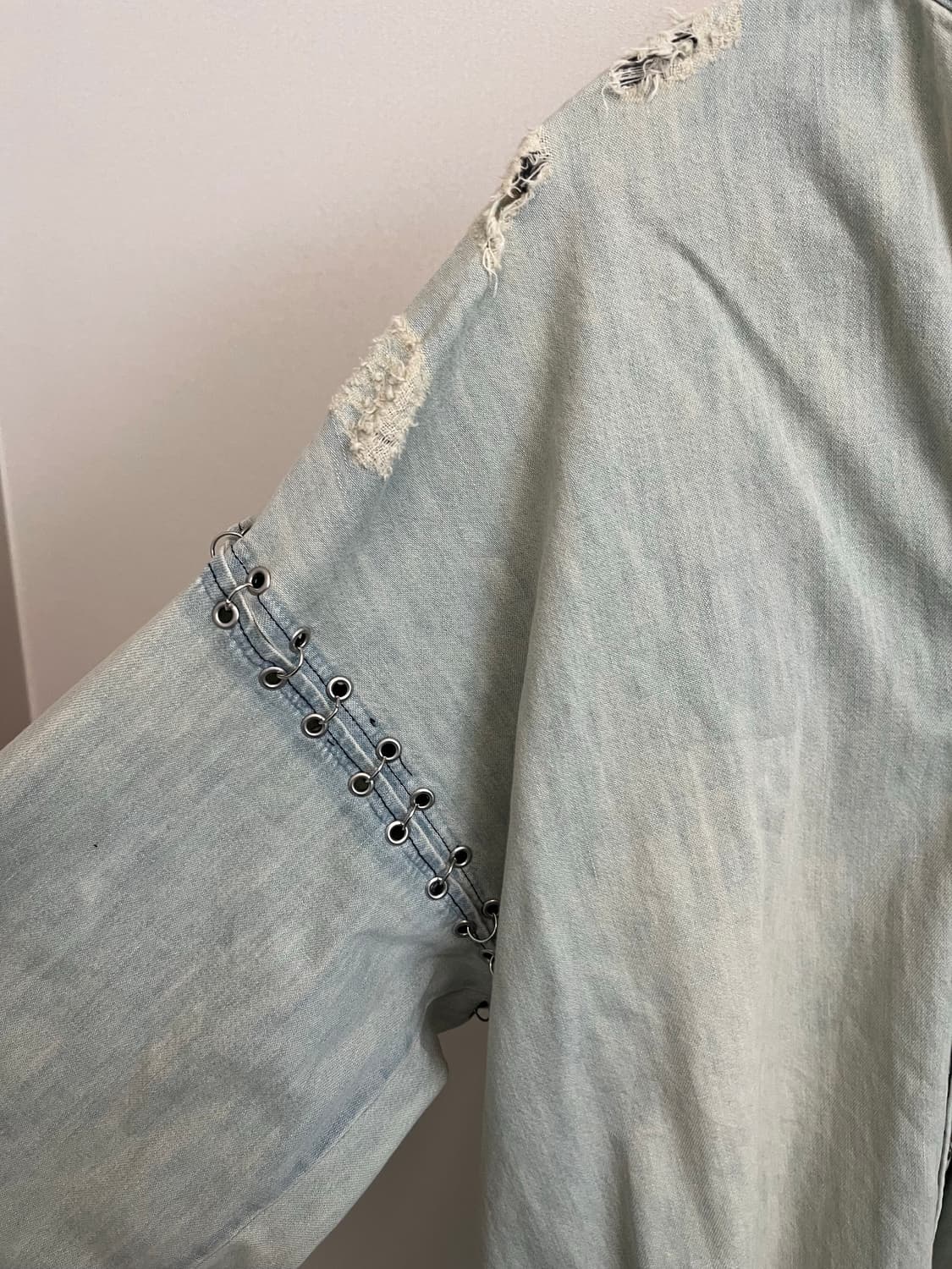 이로 데님 디스트로이드 셔츠 상품이미지9