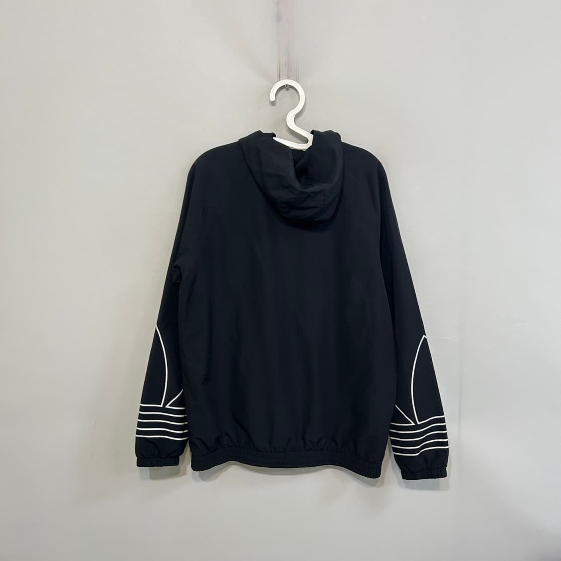 아디다스 자수로고 바람막이 상품이미지2