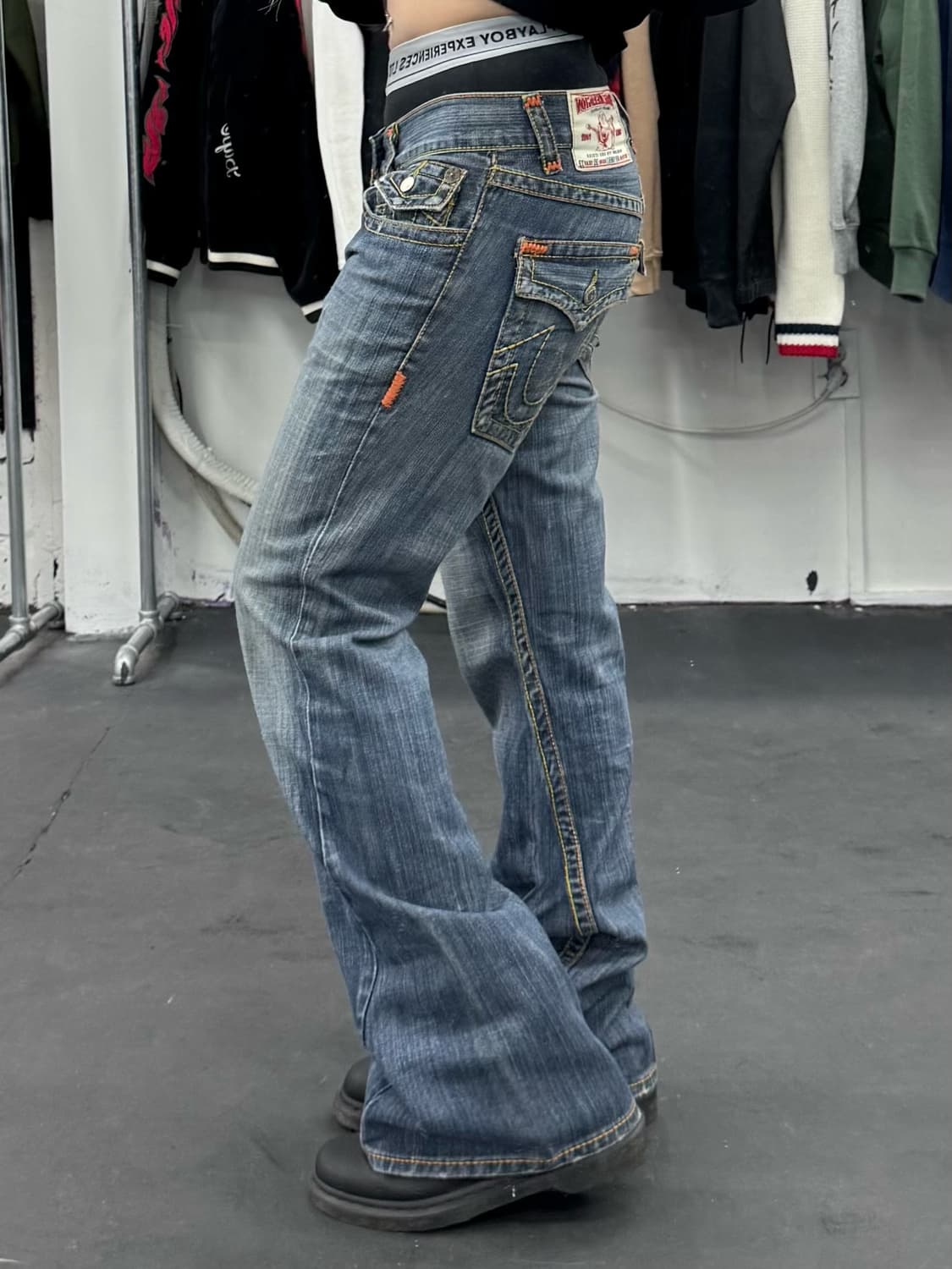 트루릴리전 조이 슈퍼티 부츠컷 데님팬츠 상품이미지5