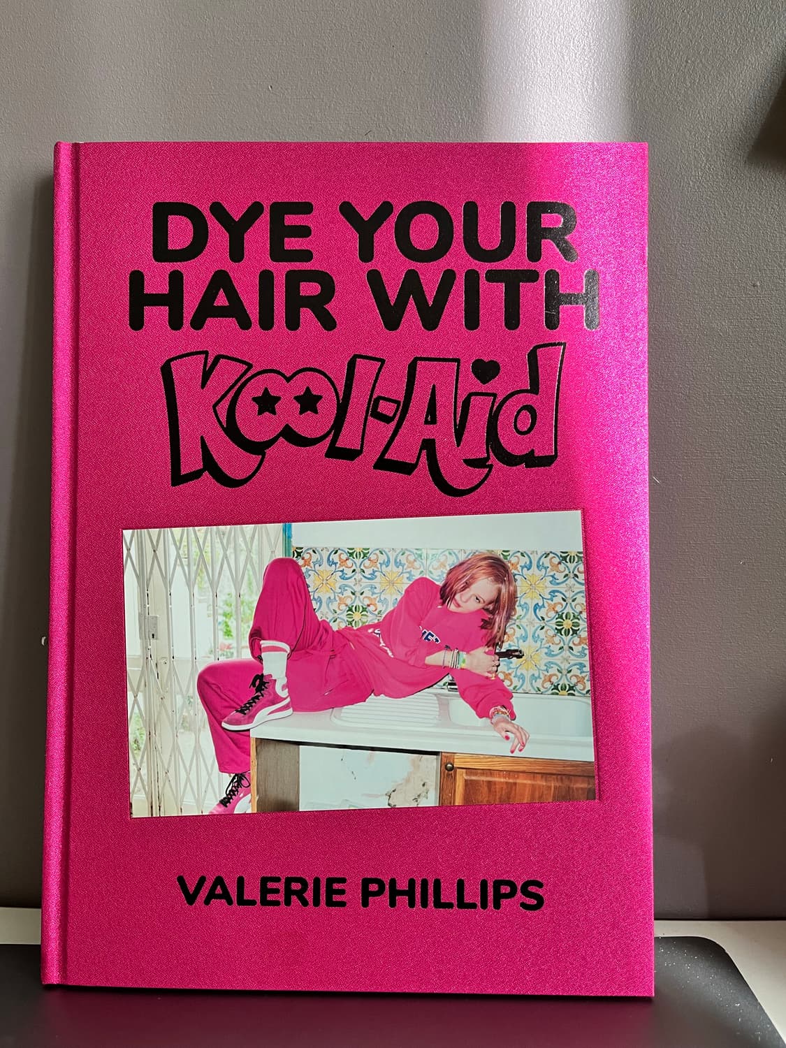 DYE YOUR HAIR WITH Kool-Aid 포토북 상품이미지1