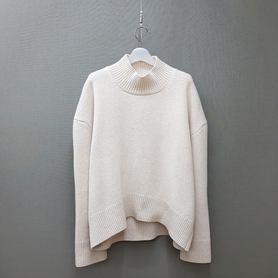 브록 컬렉션  울 캐시미어 하이넥 니트  XS사이즈 상품이미지1