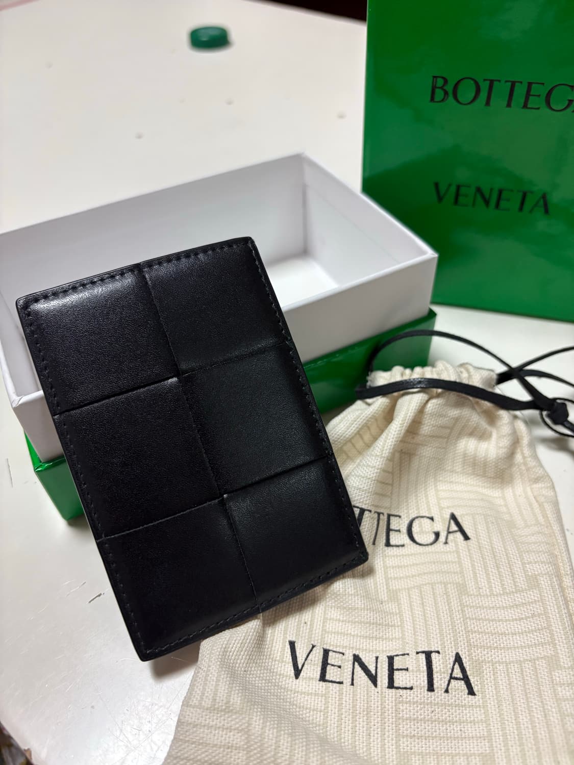 보테가 베네타 카드 케이스 카프스킨 블랙 상품이미지1