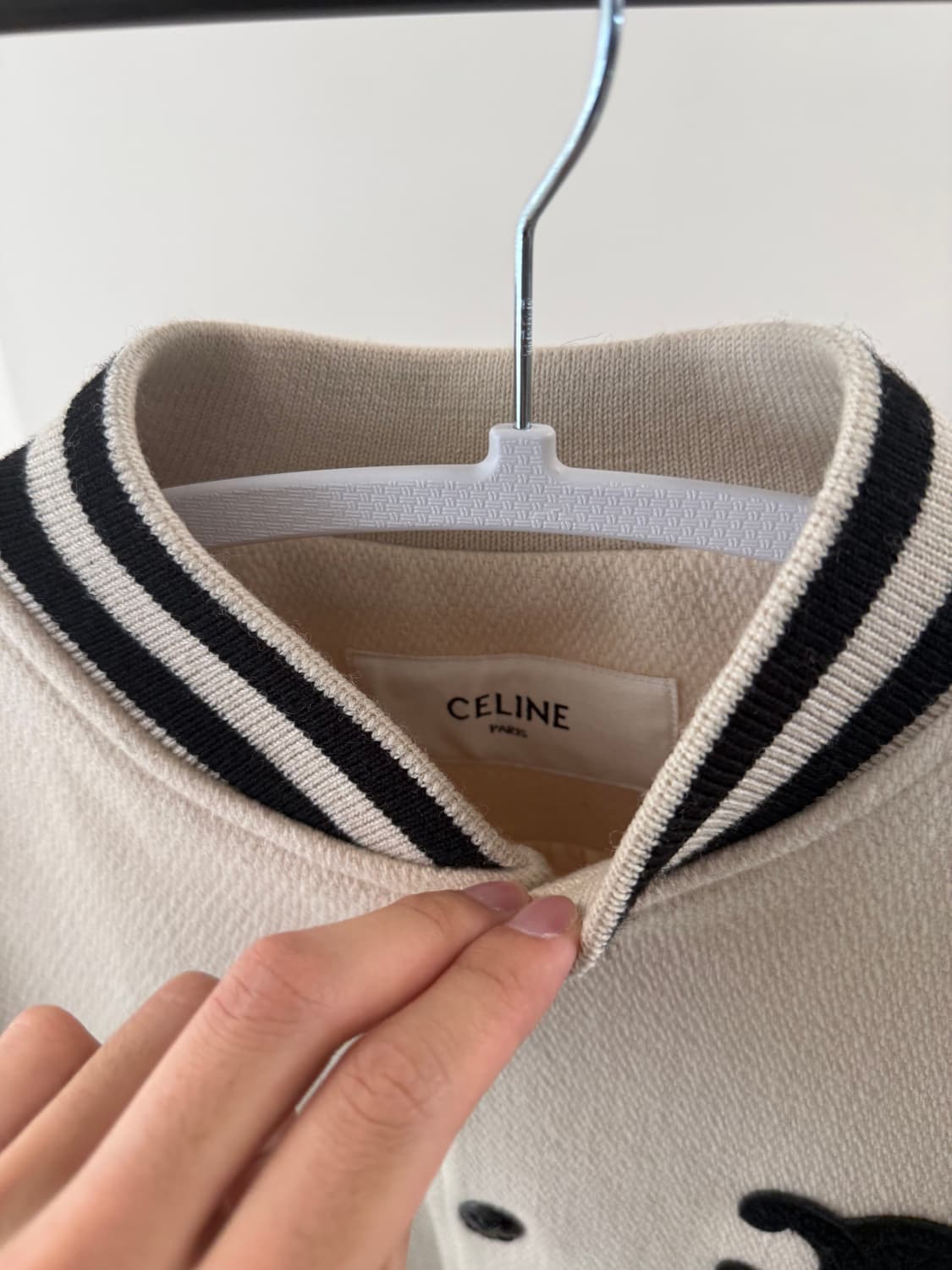 (34) 셀린느 트리오페 로고 패치 울 봄버 블루종 상품이미지4