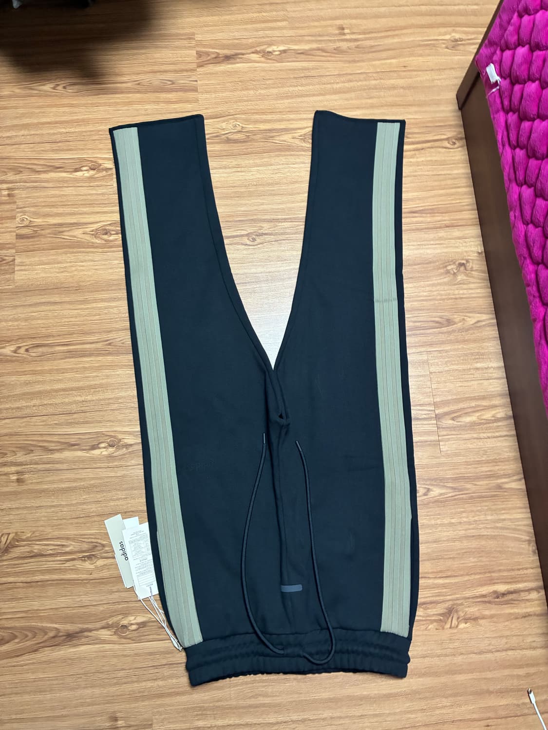 아디다스 x FOG 애슬레틱스 스웨트팬츠 블랙 KR 사이즈 S 상품이미지3