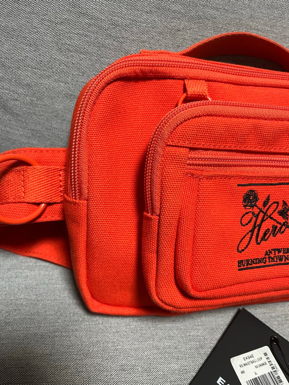 라프시몬스x이스트팩 루프링 웨이스트백 상품이미지8