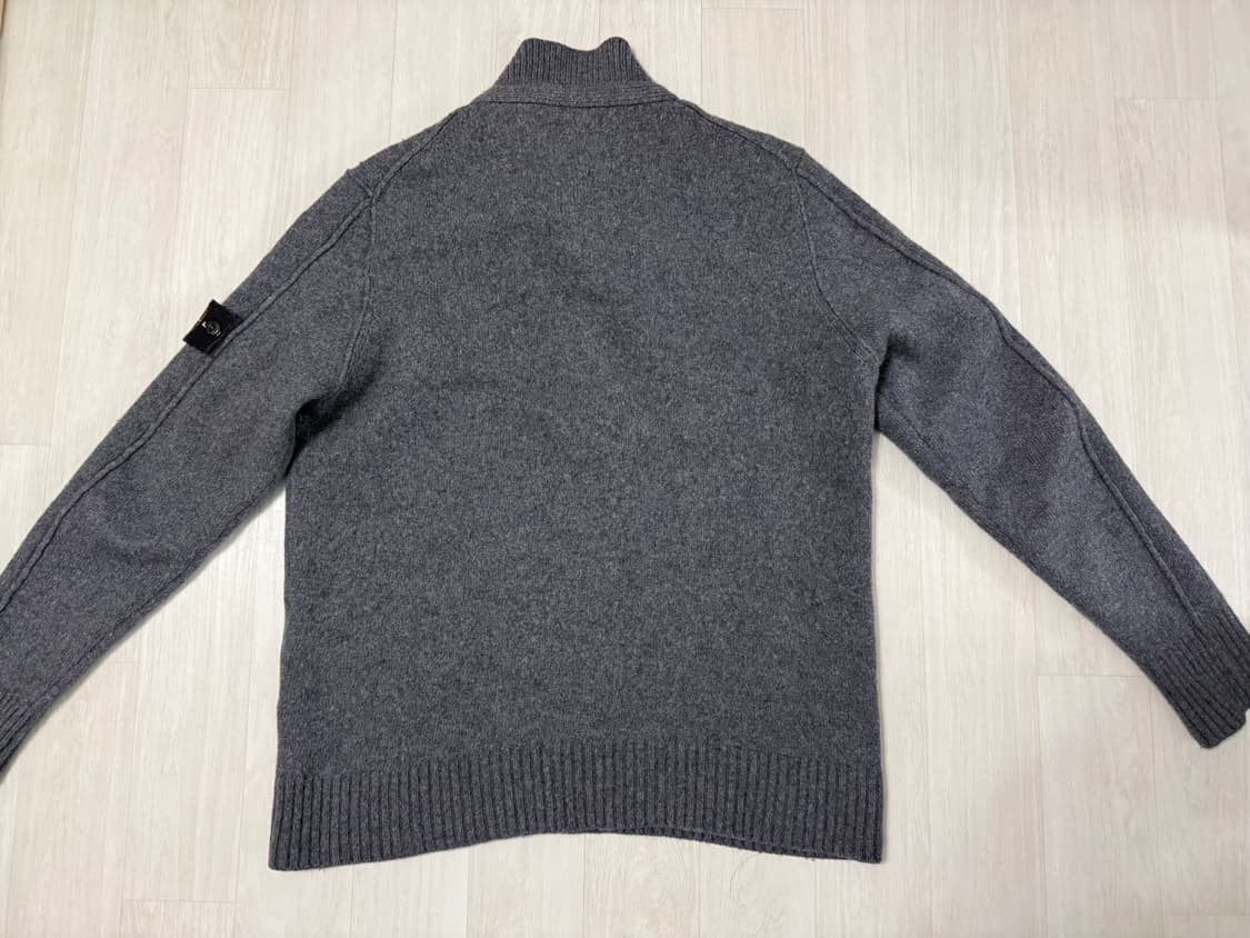 스톤아일랜드 반집업 니트 상품이미지2