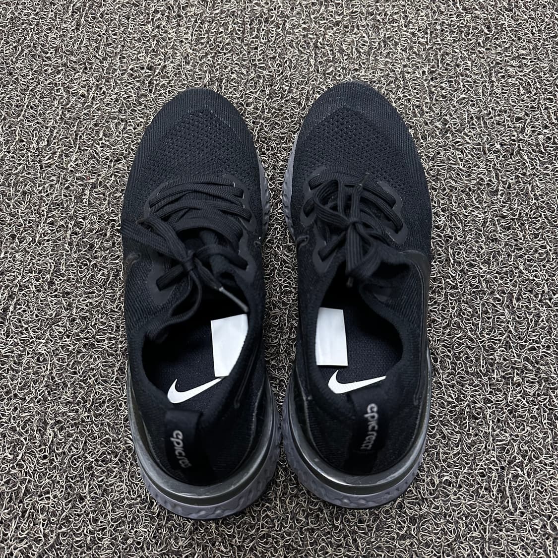 NIKE 나이키 에픽 리액트 플라이니트2 런닝화 운동화 블랙 265 상품이미지4