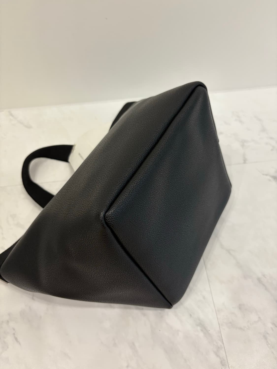 (미사용)르바토 pebble coated bag 상품이미지3