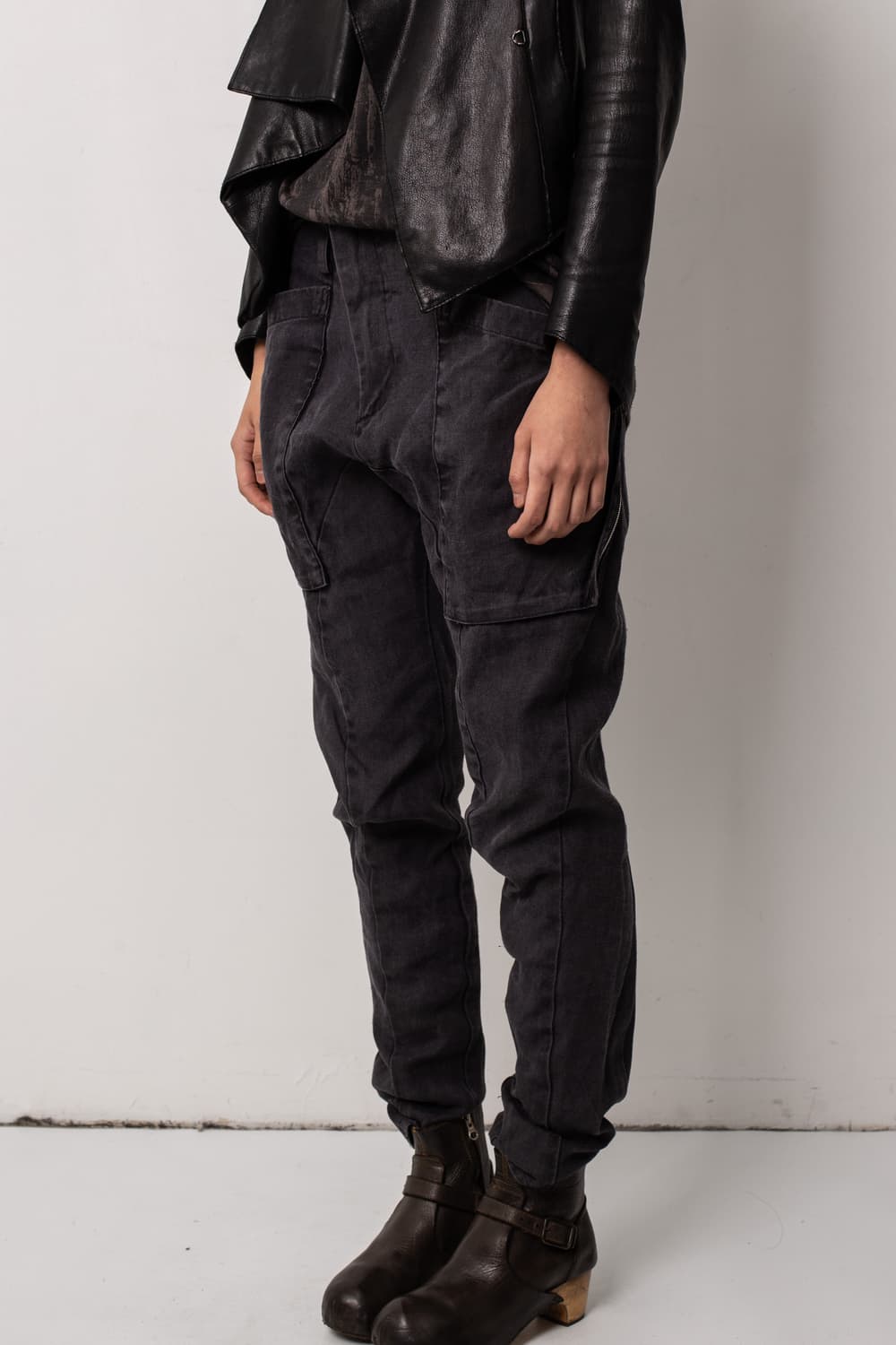 BAJRA ASYMMETRIC RAMIE JODHPUR PANTS 상품이미지2